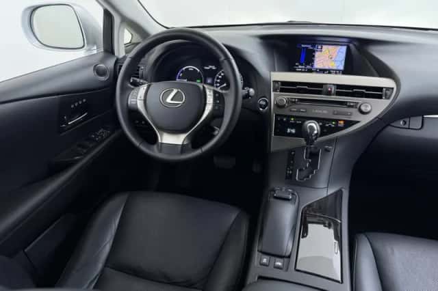 Lexus RX (2016) thumbnail 23