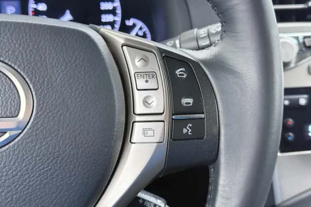 Lexus RX (2016) thumbnail 28