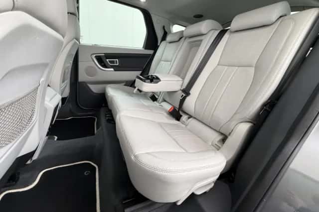 Land Rover Discovery Sport (2017) thumbnail 18