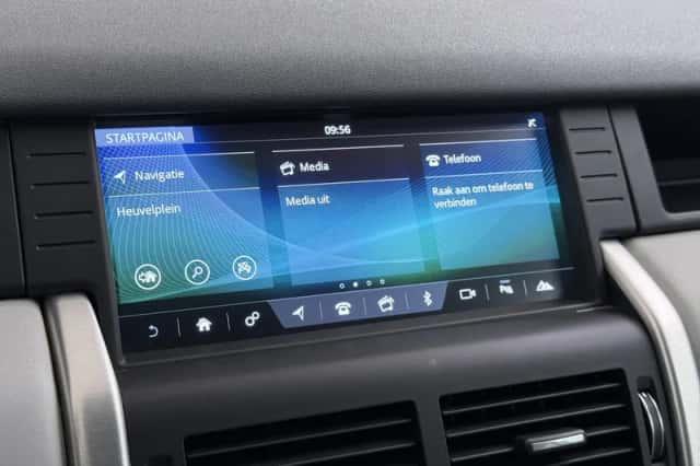 Land Rover Discovery Sport (2017) thumbnail 27