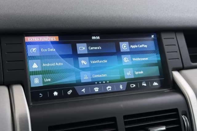 Land Rover Discovery Sport (2017) thumbnail 28