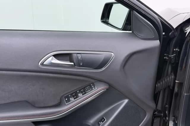 Mercedes-Benz GLA-Klasse (2018) thumbnail 13