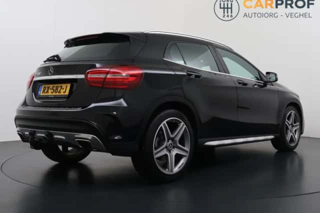 Mercedes-Benz GLA-Klasse (2018) thumbnail 3