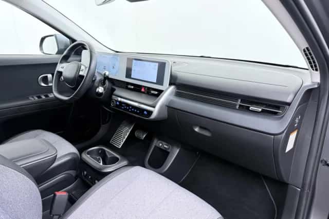 Hyundai Ioniq 5 (2023) thumbnail 36