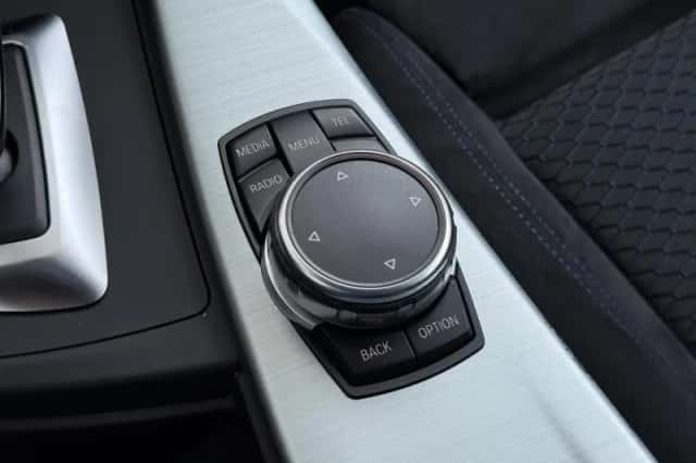 BMW 3-Serie (2015) thumbnail 37