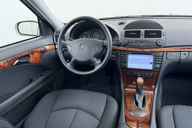 Mercedes-Benz E-Klasse (2003) thumbnail 22