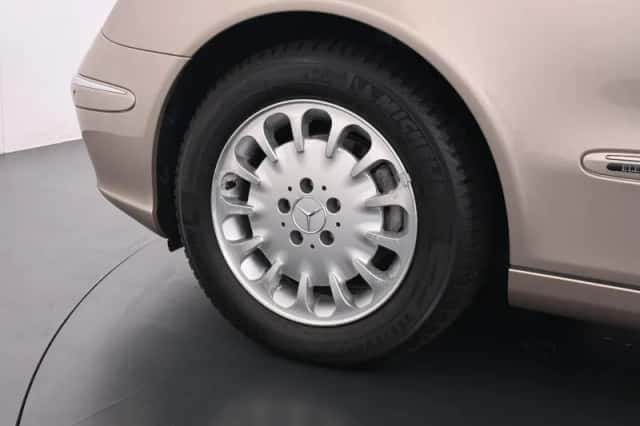 Mercedes-Benz E-Klasse (2003) thumbnail 9