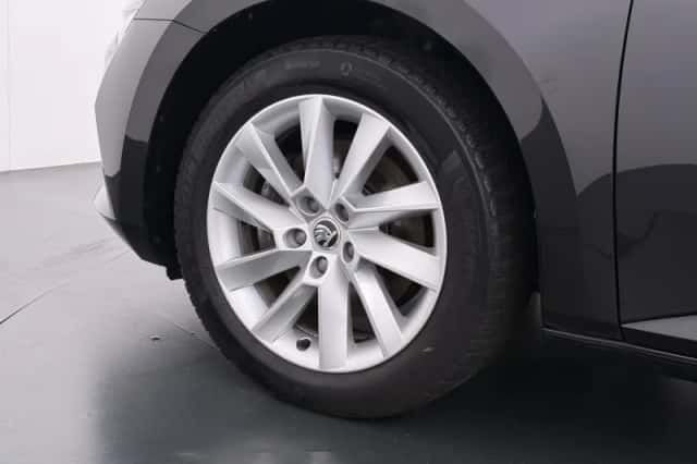 Škoda Superb (2022) thumbnail 19