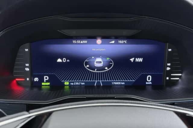 Škoda Superb (2022) thumbnail 8