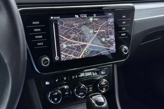 Škoda Superb (2022) thumbnail 9