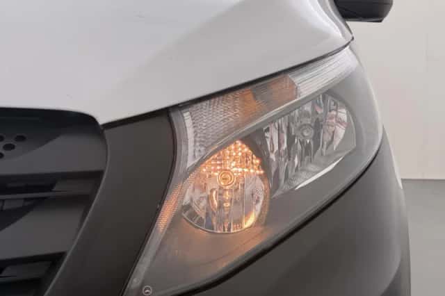 Mercedes-Benz Vito (2021) thumbnail 24