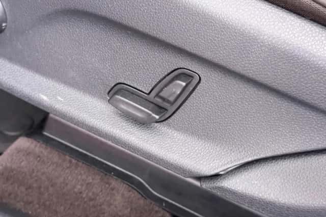 Mercedes-Benz GLC-Klasse (2016) thumbnail 24