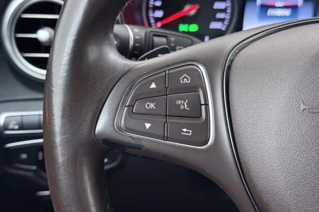Mercedes-Benz GLC-Klasse (2016) thumbnail 32