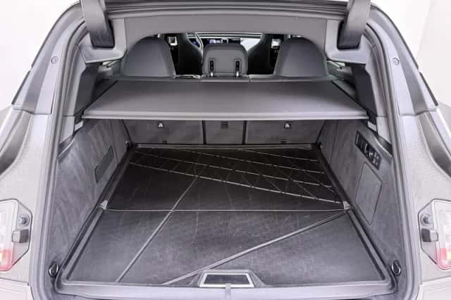 BMW iX (2022) thumbnail 11
