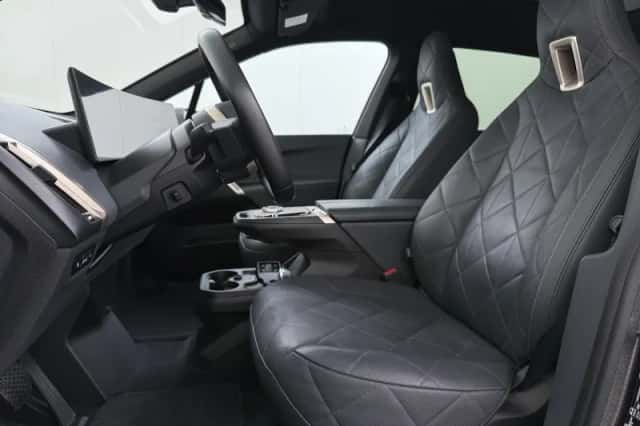 BMW iX (2022) thumbnail 20