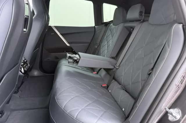 BMW iX (2022) thumbnail 24