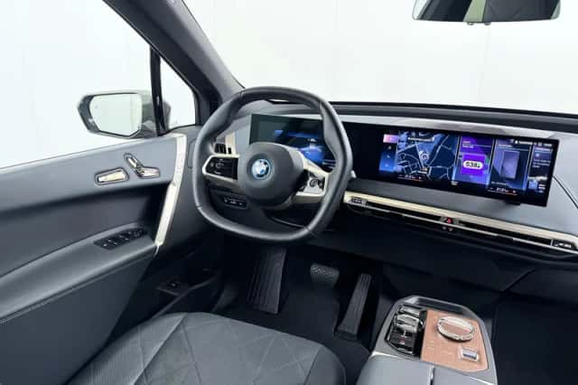 BMW iX (2022) thumbnail 27