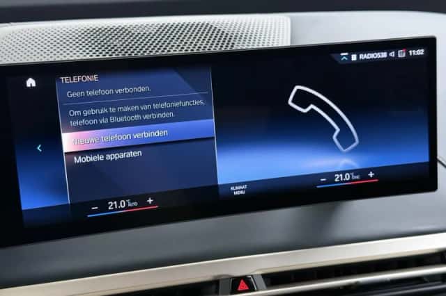 BMW iX (2022) thumbnail 39