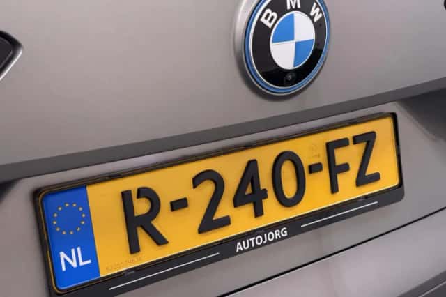 BMW iX (2022) thumbnail 40
