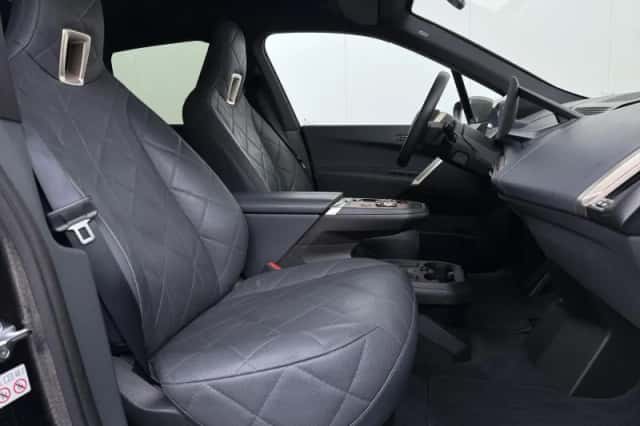 BMW iX (2022) thumbnail 48