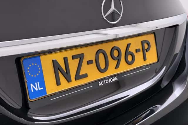 Mercedes-Benz C-Klasse (2015) thumbnail 6