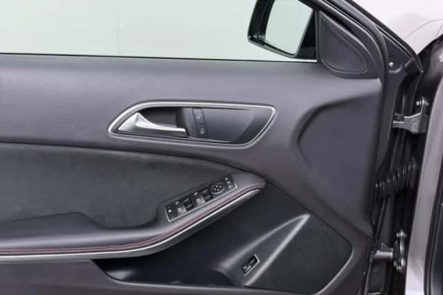 Mercedes-Benz GLA-Klasse (2019) thumbnail 12