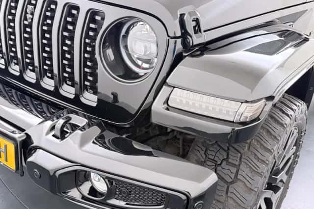 Jeep Wrangler (2024) thumbnail 16