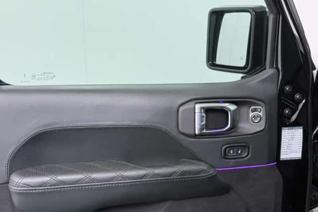 Jeep Wrangler (2024) thumbnail 18