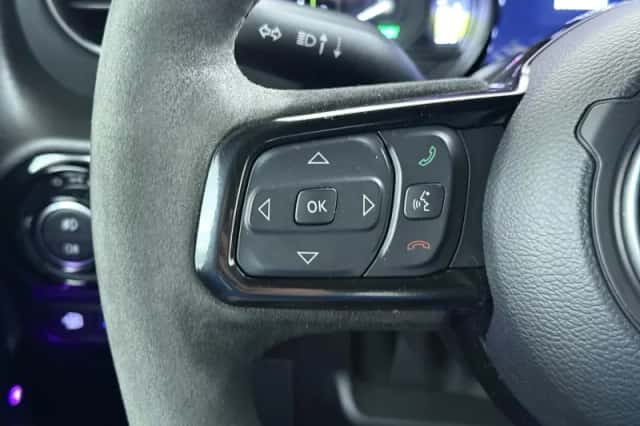 Jeep Wrangler (2024) thumbnail 33
