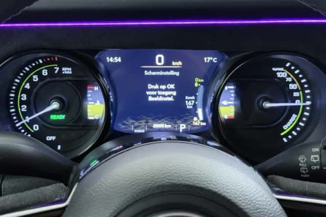 Jeep Wrangler (2024) thumbnail 35