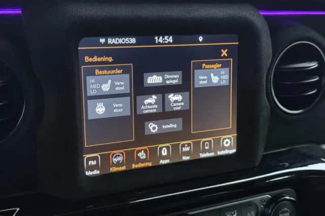 Jeep Wrangler (2024) thumbnail 38