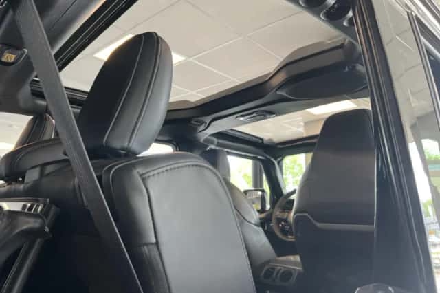Jeep Wrangler (2024) thumbnail 56