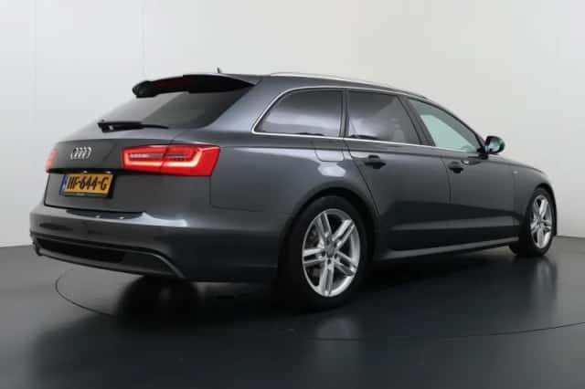 Audi A6 (2012) thumbnail 3