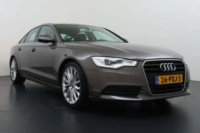 Audi A6 (2011) thumbnail 4
