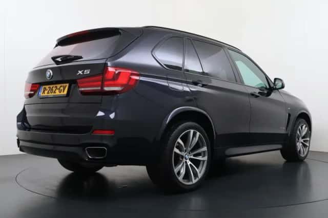 BMW X5 (2018) thumbnail 3