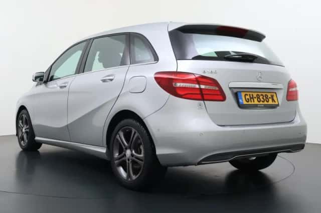 Mercedes-Benz B-Klasse (2015) thumbnail 2