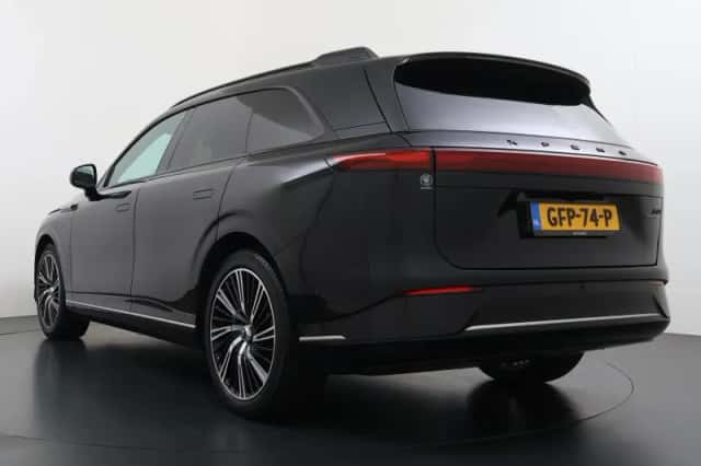 XPENG G9 (2024) thumbnail 2