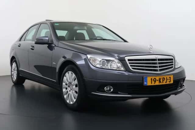 Mercedes-Benz C-Klasse (2010) thumbnail 4