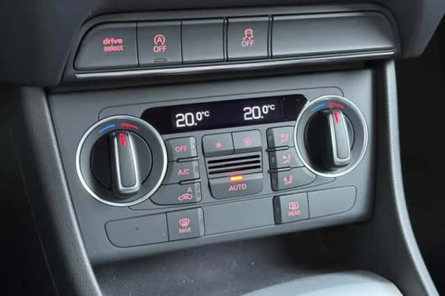 Audi Q3 (2015) thumbnail 4