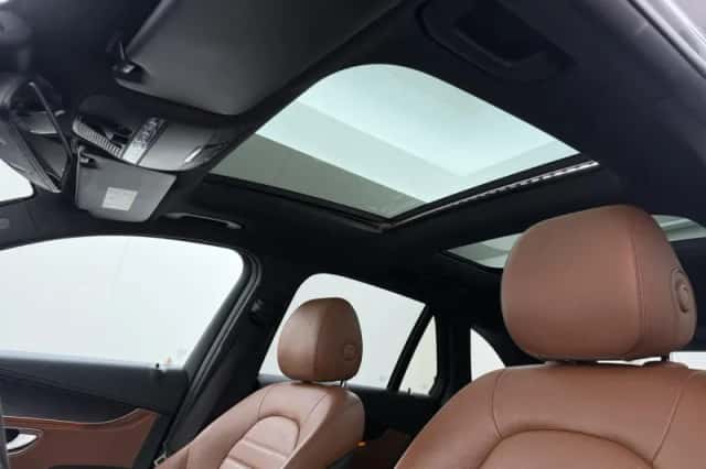 Mercedes-Benz GLC-Klasse (2017) thumbnail 11