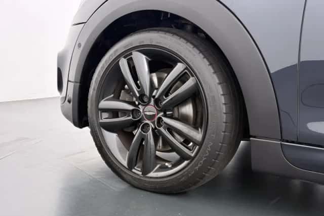 MINI Cooper S (2019) thumbnail 5