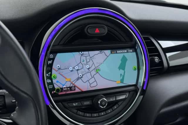 MINI Cooper S (2019) thumbnail 6
