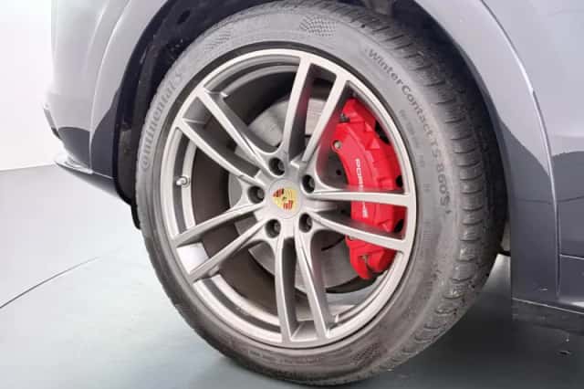 Porsche Cayenne (2021) thumbnail 5