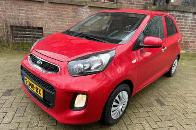 Kia Picanto (2015) thumbnail 2