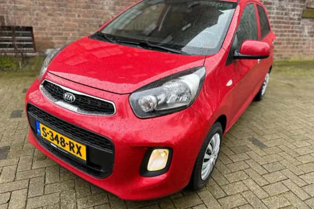 Kia Picanto (2015) thumbnail 3
