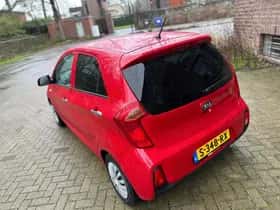Kia Picanto (2015) thumbnail 10