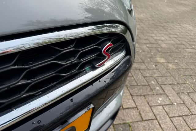 MINI Cabrio (2017) thumbnail 4