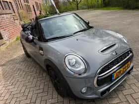MINI Cabrio (2017) thumbnail 5