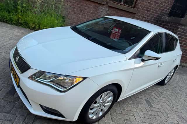 SEAT Leon (2016) thumbnail 1