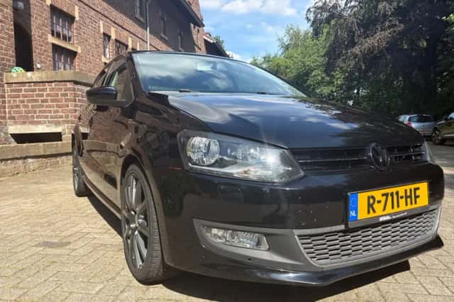 Volkswagen Polo (2011) thumbnail 3